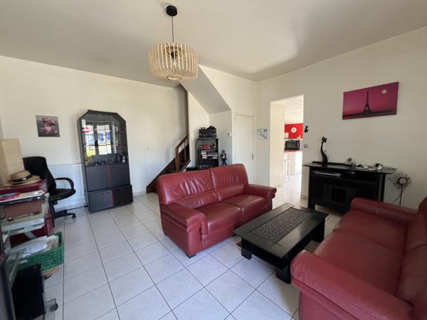 Maison
                                                                                                                                                                                                                                                                                                                        6 pièce(s)                                                                                                                                                                                                          3 chambre(s)                                                                                                                                                                                                          111  m²
