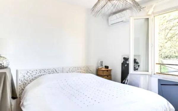 Maison à vendre    5 pièces •  Sainte-Foy-lès-Lyon