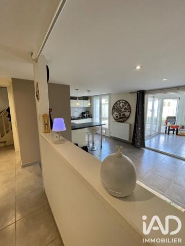 Maison à vendre 5 pièces 135 m² Saintes