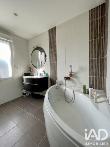 Maison à vendre 5 pièces 135 m² Saintes