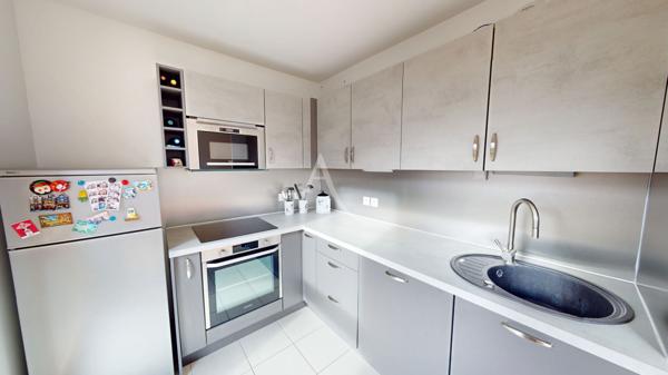 Val d'Europe : 4 pièces lumineux et contemporain, dernier étage