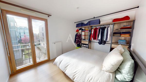 Val d'Europe : 4 pièces lumineux et contemporain, dernier étage