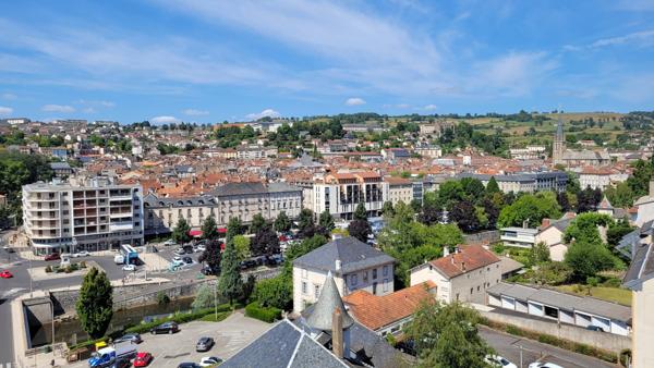 Aurillac, Appartement F 4 avec Box , garage, vue panoramique