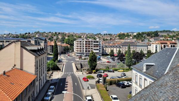 Aurillac, Appartement F 4 avec Box , garage, vue panoramique