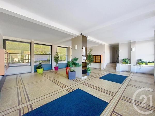 Appartement F5 à vendre  4 pièces - 84,41 m 2   NANCY  - 54