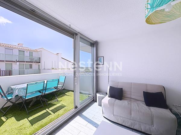 Charmant studio cabine meublé de 21 m² avec balcon de 7 m² et vue sur les Salins, local à vélos & piscine en option, Gruissan, Rive Droite