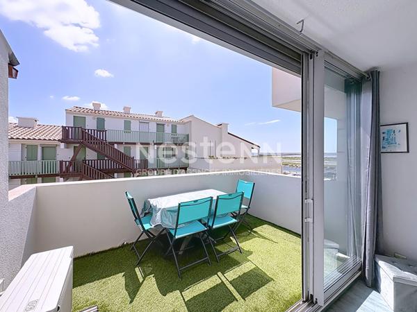 Charmant studio cabine meublé de 21 m² avec balcon de 7 m² et vue sur les Salins, local à vélos & piscine en option, Gruissan, Rive Droite
