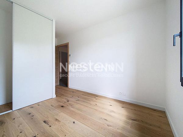 A vendre Maison Preignan 5 pièce(s) 128.22 m2, finition haut de gamme, de plain pied avec jardin clos et portail électrique