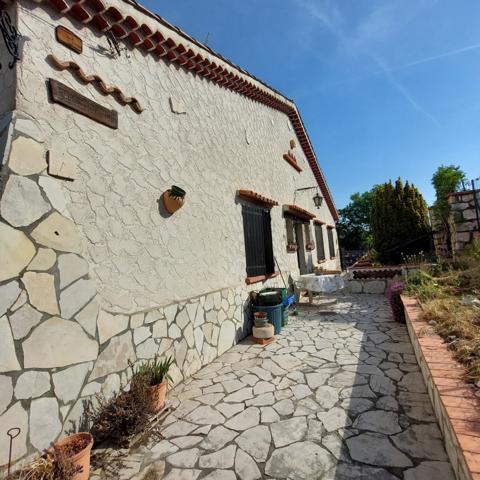 Villeneuve-Loubet (06270) Maison Individuelle avec 3 chambres à Villeneuve-Loubet vue sur les montagnes avec garage fermé