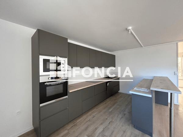 Location Appartement 4 pièces 94.3 m² - RUES THIERS SEVIGNE BD GAMBETT Charleville Mezieres 08000