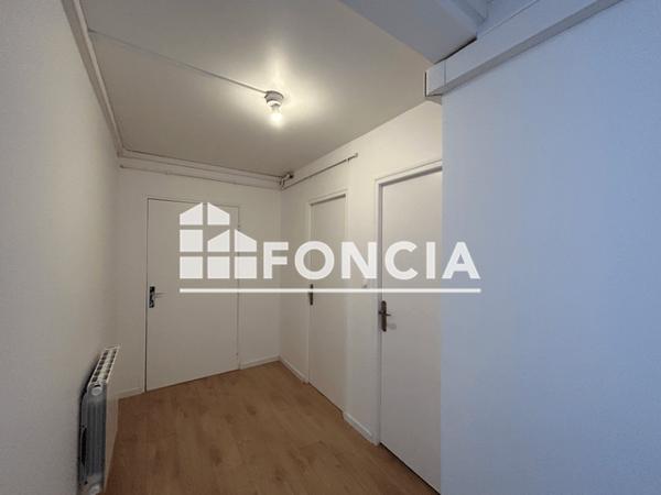 Location Appartement 4 pièces 94.3 m² - RUES THIERS SEVIGNE BD GAMBETT Charleville Mezieres 08000
