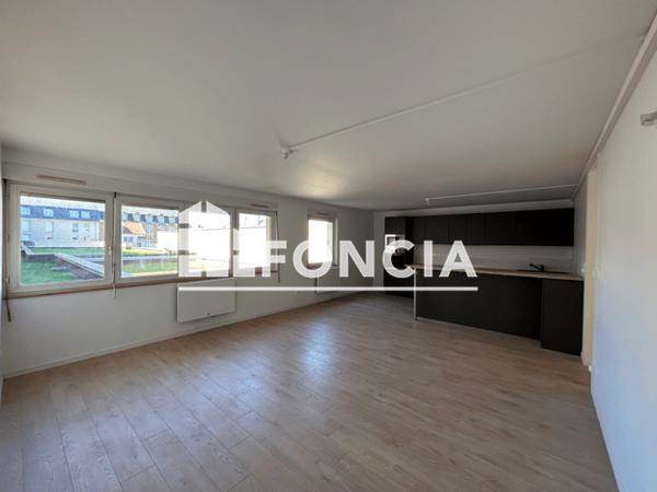 Location Appartement 4 pièces 94.3 m² - RUES THIERS SEVIGNE BD GAMBETT Charleville Mezieres 08000