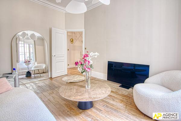Versailles Notre-Dame - Appartement 3 pièces 68.12 m² CARREZ €676 000 ** - Référence 27262