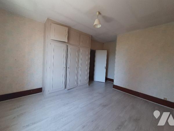 Une maison d’habitation de type T4 à 2 min du centre ville.