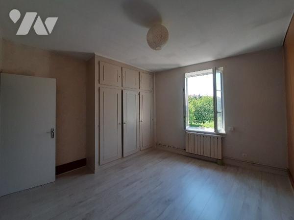 Une maison d’habitation de type T4 à 2 min du centre ville.