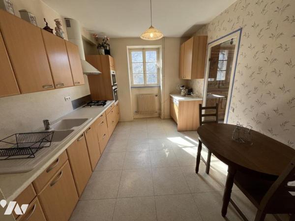 Vente BEAUNE 10 kms domaine viticole maison de Maître appartement bâtiment professionnel