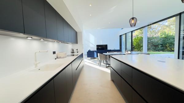 ARCACHON VILLA 231M² 6 PIECES PISCINE, TERRAIN 1200 M², GARAGE