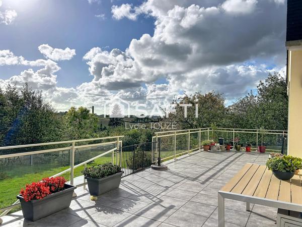 Maison individuelle avec sous-sol et 1,3 hectare de terrain à Tollevast