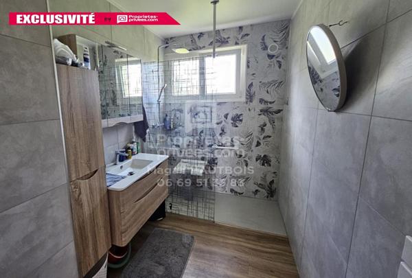 Maison Saint-Hilaire-du-Harcouët 5 pièce(s) 109 m2