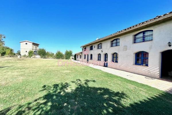 Bien immobilier à vendre 50 pièces de 1 876 m²