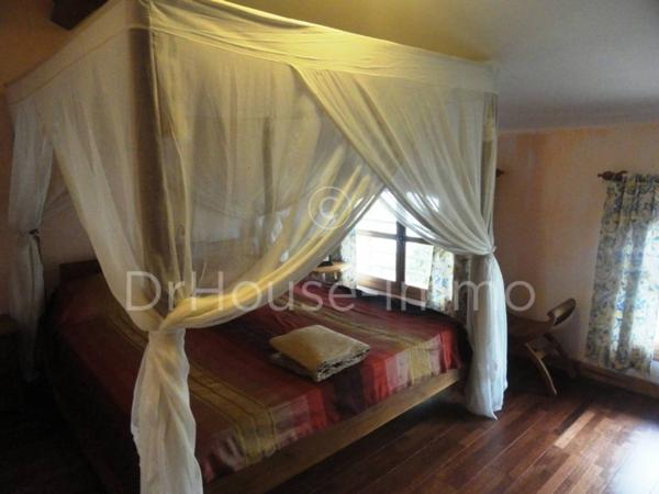 Bien immobilier à vendre 50 pièces de 1 876 m²