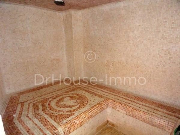 Bien immobilier à vendre 50 pièces de 1 876 m²