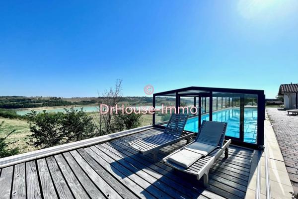 Bien immobilier à vendre 50 pièces de 1 876 m²