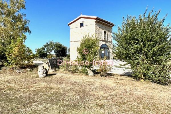 Bien immobilier à vendre 50 pièces de 1 876 m²