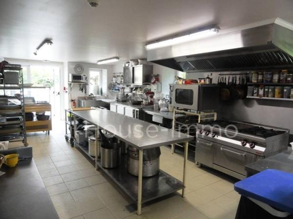 Bien immobilier à vendre 50 pièces de 1 876 m²