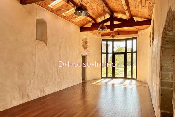 Bien immobilier à vendre 50 pièces de 1 876 m²