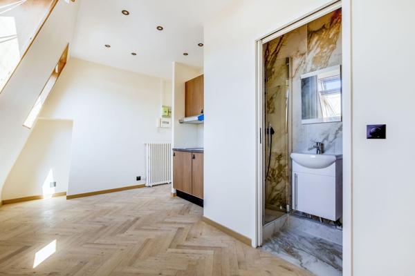 Paris 17e — rue Daubigny — vente exclusive de deux studios rénovés