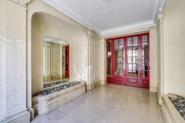 Paris 17e — rue Daubigny — vente exclusive de deux studios rénovés