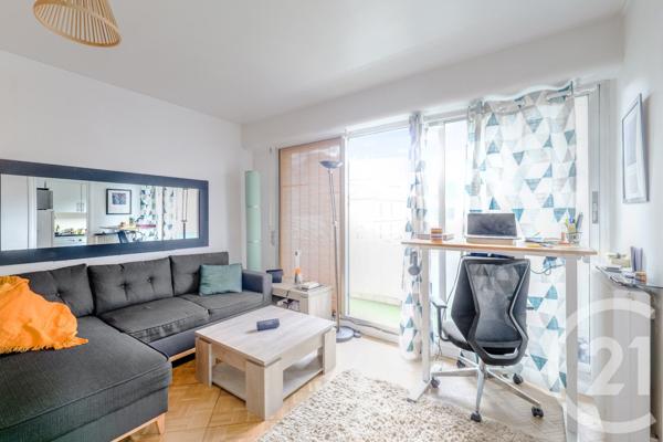 Appartement F1 à vendre  1 pièce - 30,43 m2 PARIS - 75015