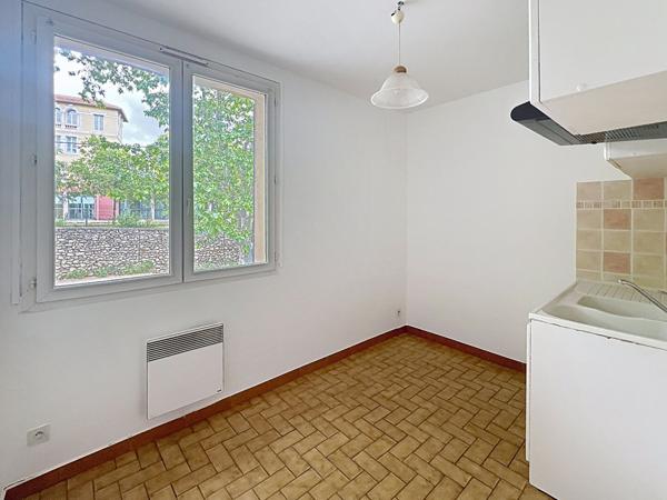 Appartement T2 proche centre ville avec cave