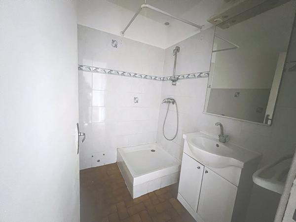Appartement T2 proche centre ville avec cave