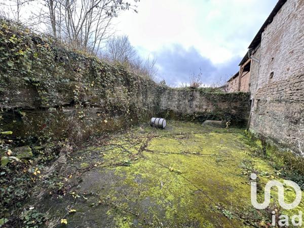 Grange 8 pièces de 280 m² à Darney (88260)
