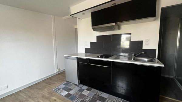 Studio
                                                                                                                                                                                                                                                                                                                        1 pièce(s)                                                                                                                                                                                                                                                                                                                              19.74  m²