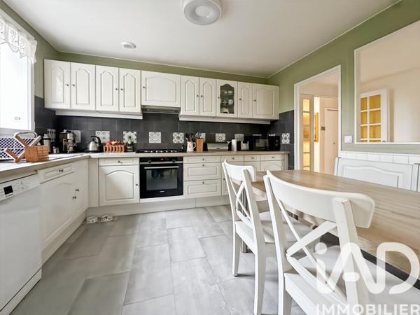 Maison à vendre 9 pièces 289 m² Chelles