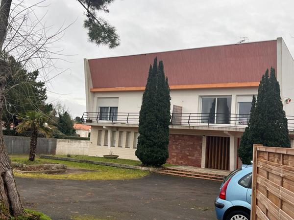 Appartement avec  parking pour investisseur Saint Jean De Monts 2 pièce(s)