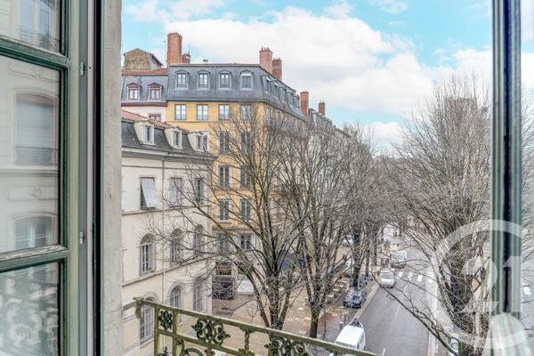 Appartement F3 à vendre  3 pièces - 66,70 m2 LYON - 69005
