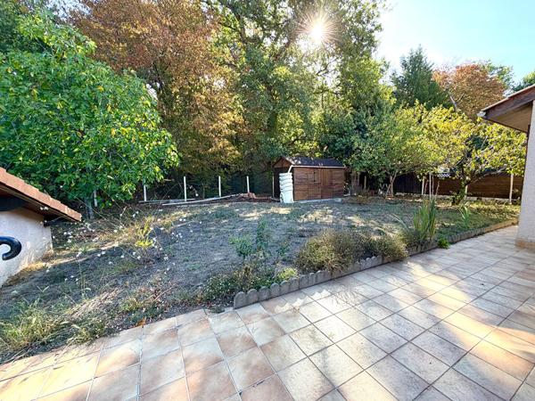 Maison plain pied de 96m2 habitable avec garage sur parcelle de 521m2 , Artigues pres bordeaux