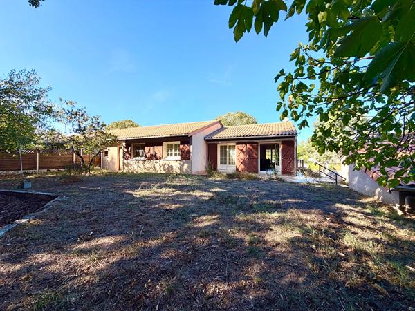 Maison plain pied de 96m2 habitable avec garage sur parcelle de 521m2 , Artigues pres bordeaux
