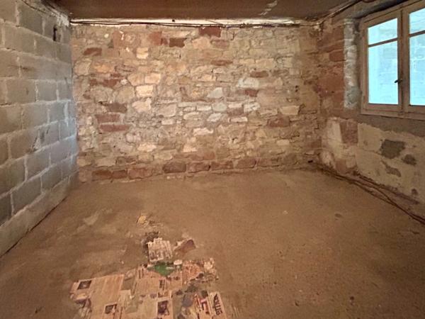 Maison de 4 chambres- fort potentiel à Meyssac