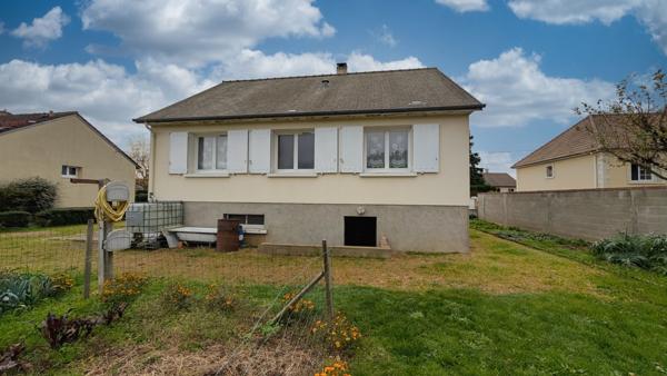 Parcé-sur-Sarthe (72300) PAVILLON SUR SOUS-SOL