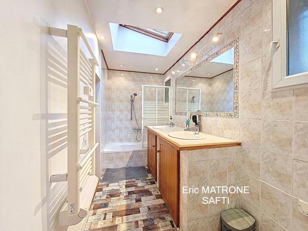 Maison 5 pièces 140 m²