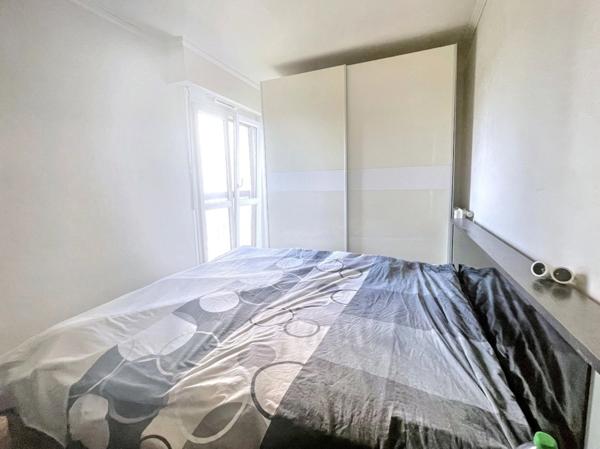 Appartement T3, 3pieces à vendre, avec balcon à LES CLAYES SOUS BOIS