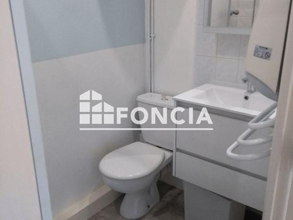 Location Studio meublé 22.23 m² - 14 RUE LANGLOIS Niort 79000