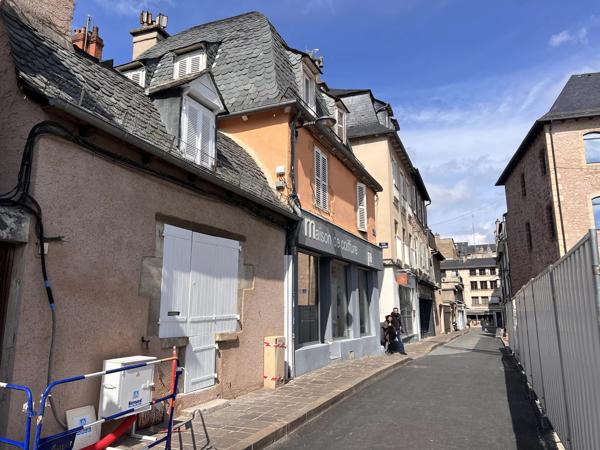 Location                                                      Appartement
                        
                     2 pièces                      26 m2                     à Rodez