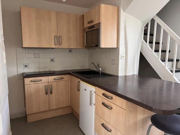 Location                                                      Appartement
                        
                     2 pièces                      26 m2                     à Rodez
