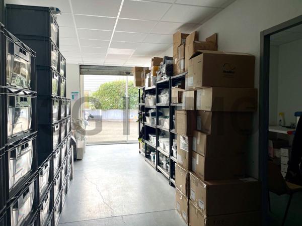 Location / Local Commercial